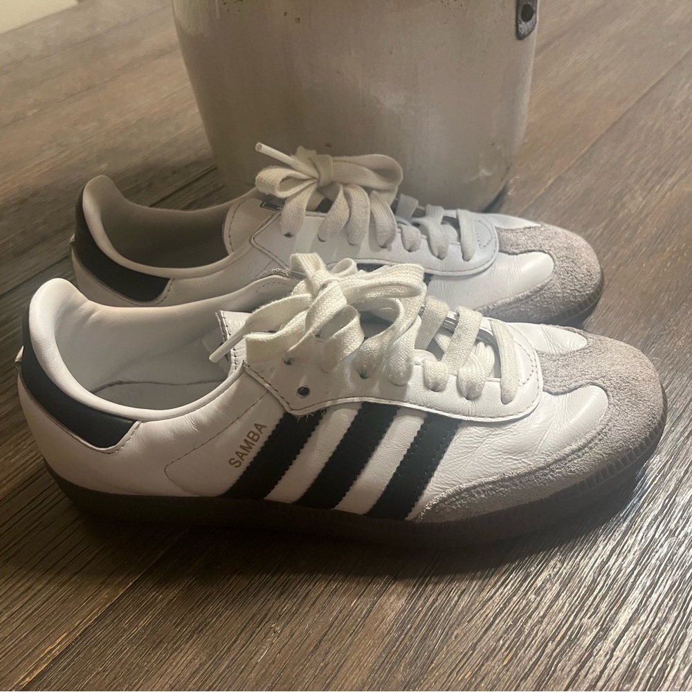 Adidas samba men’s 5 women’s 7